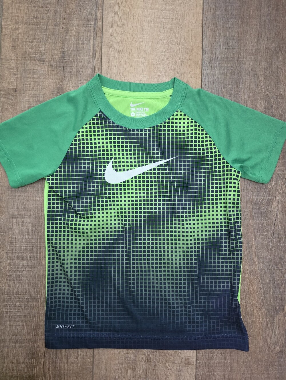 Nike Kids Dri-FIT Shirt - Size 6